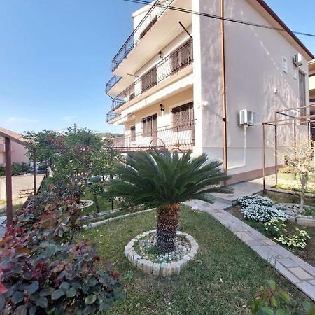 Villa Petra Traù Esterno foto